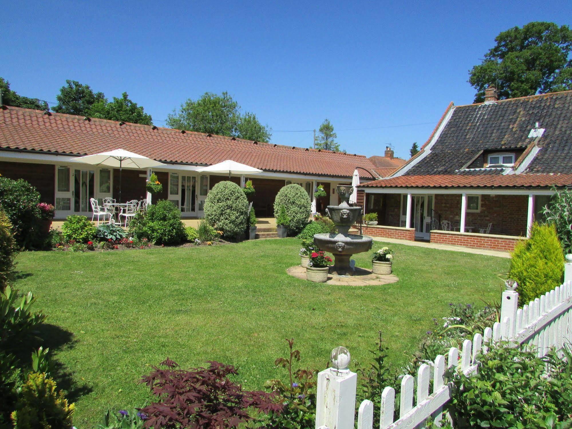 Decoy Barn Fritton Bed & Breakfast Exterior photo