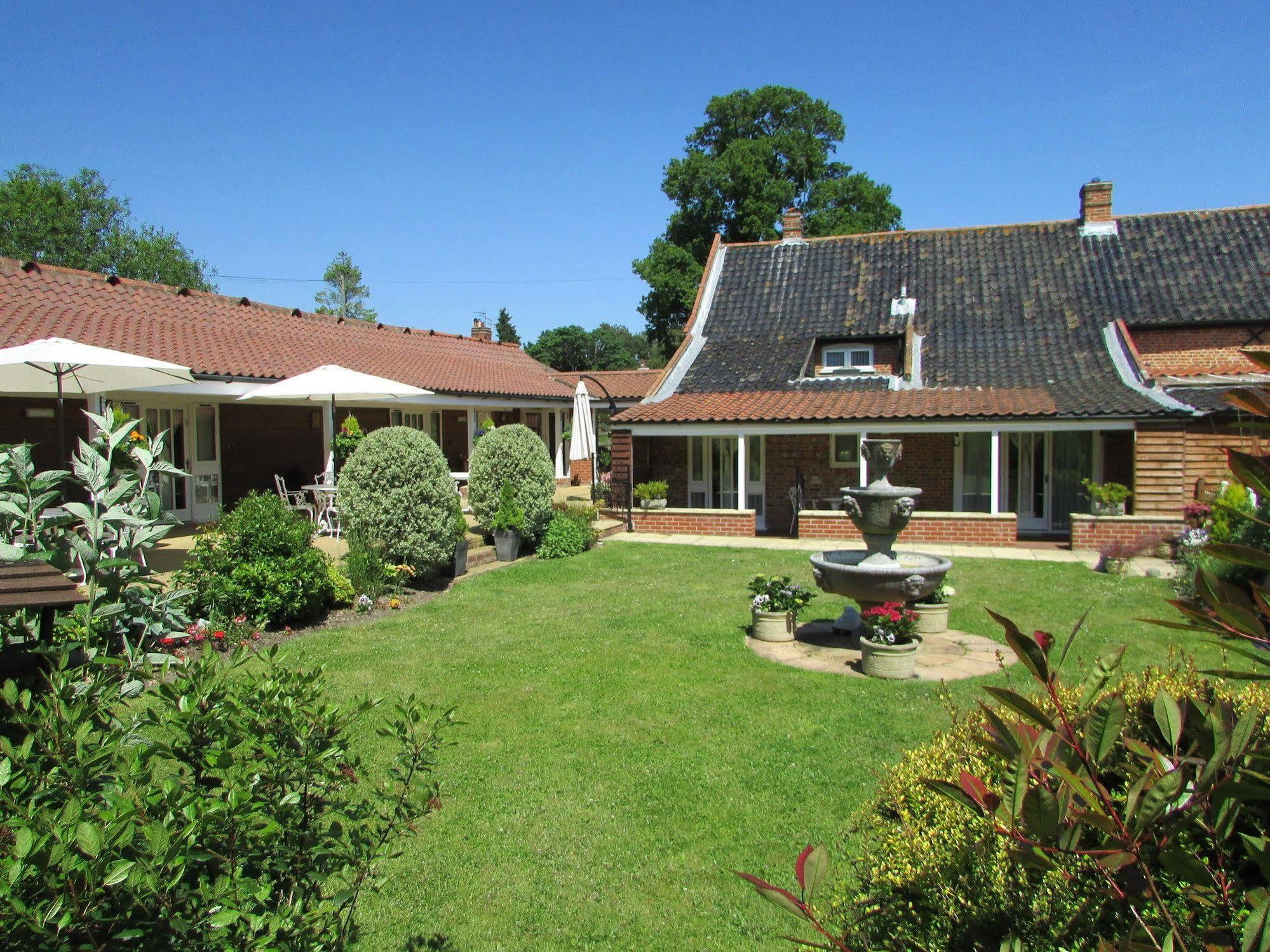 Decoy Barn Fritton Bed & Breakfast Exterior photo